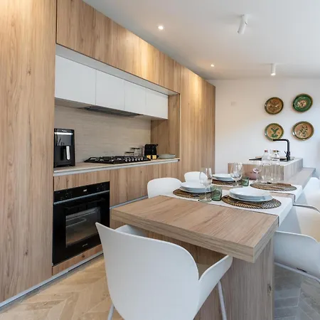 Vico Trigona Sicilymyhome E Jacuzzi Riscaldata