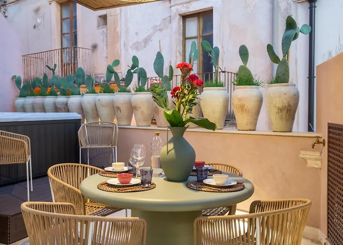 Apartment Vico Trigona Con Terrazza E Jacuzzi Riscaldata