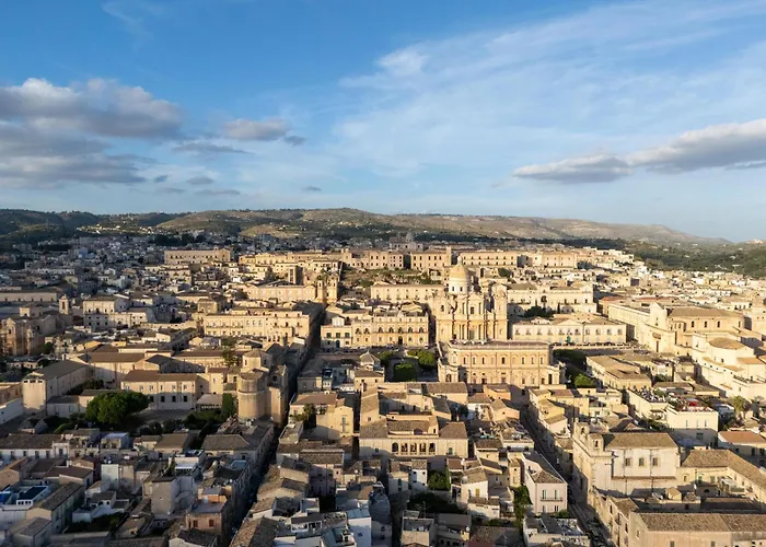 Vico Trigona Con Terrazza E Jacuzzi Riscaldata