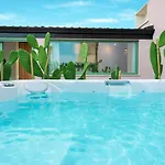 Vico Trigona Con Terrazza E Jacuzzi Riscaldata *