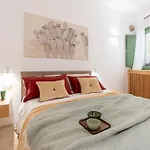 Vico Trigona Con Terrazza E Jacuzzi Riscaldata
