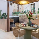 Vico Trigona Con Terrazza E Jacuzzi Riscaldata Noto
