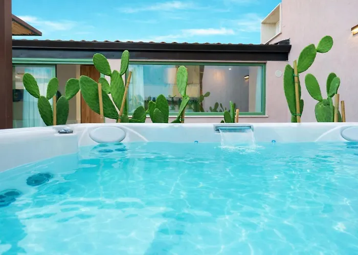 Vico Trigona Con Terrazza E Jacuzzi Riscaldata *