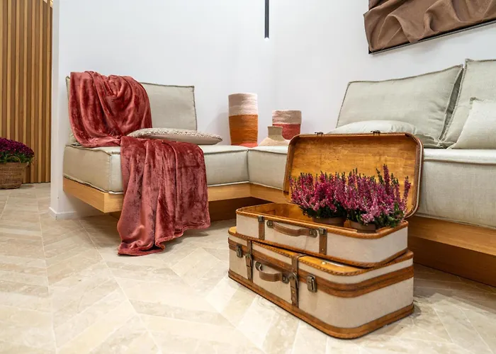 Апартаменты Vico Trigona Con Terrazza E Jacuzzi Riscaldata Ното