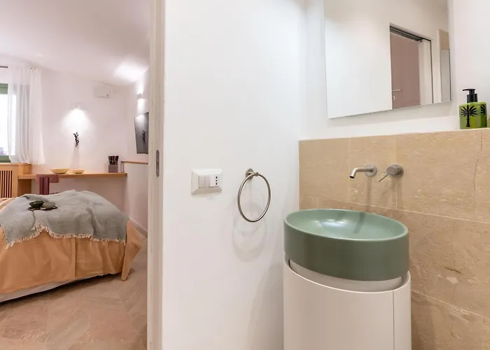 Vico Trigona Con Terrazza E Jacuzzi Riscaldata Апартаменты *