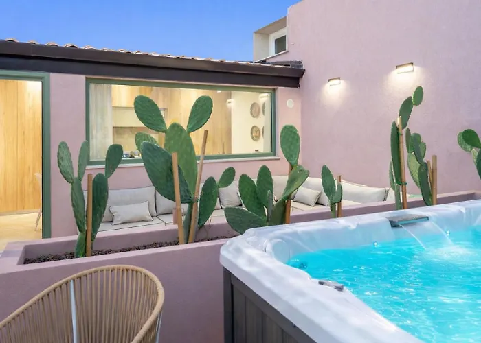 Апартаменты Vico Trigona Con Terrazza E Jacuzzi Riscaldata Ното