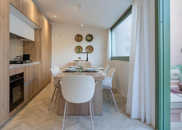 Vico Trigona Con Terrazza E Jacuzzi Riscaldata